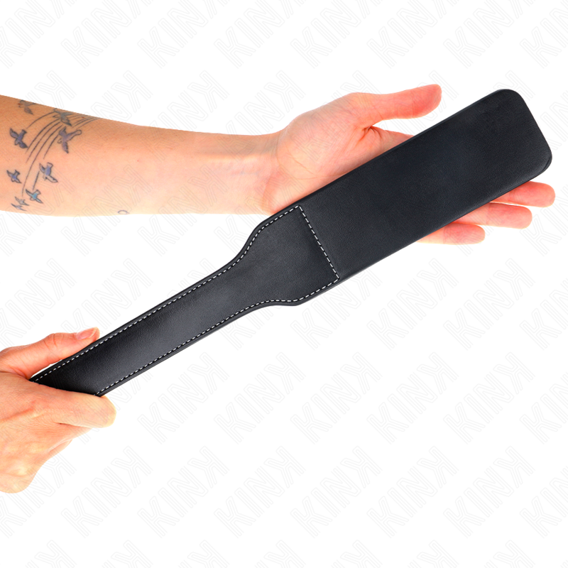Pá de cabo longo fino KINK, ideal para jogos BDSM de impacto e exploração sensorial.