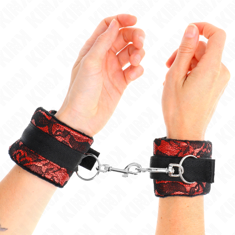 Punhos KINK de Renda Veludo Curto e Nylon Vermelho/Preto, com 23x6,5cm, para BDSM e bondage.