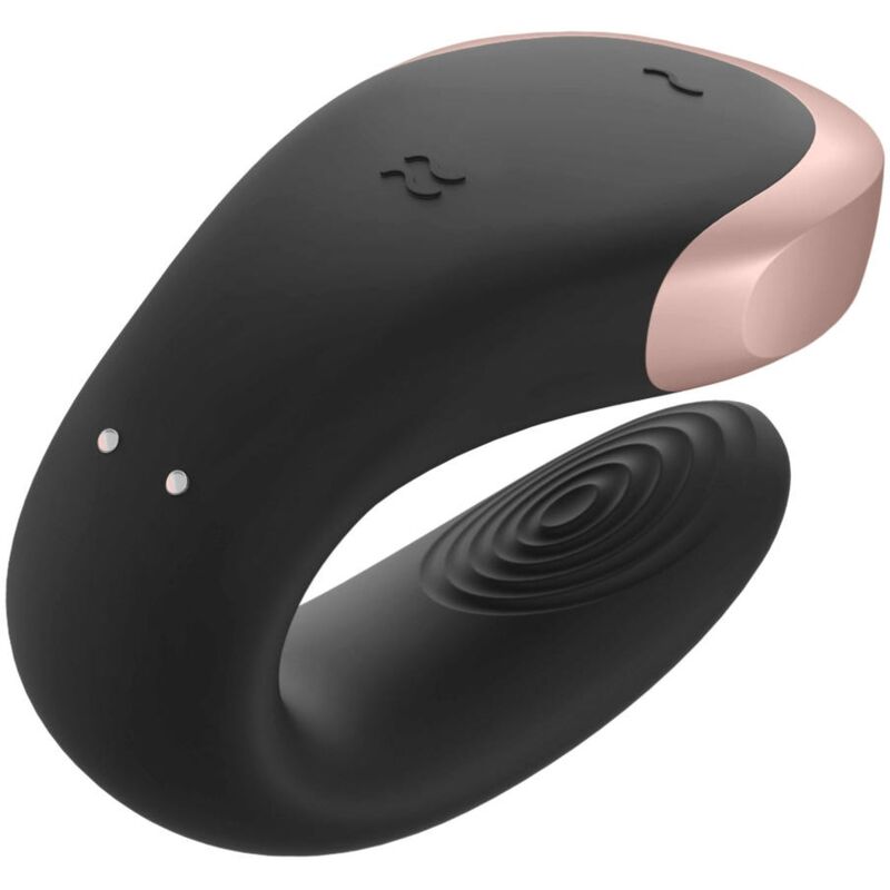 Close-up of the Satisfyer Vibrador para Casais Double Love Luxury Preto, highlighting its elegant design and features.