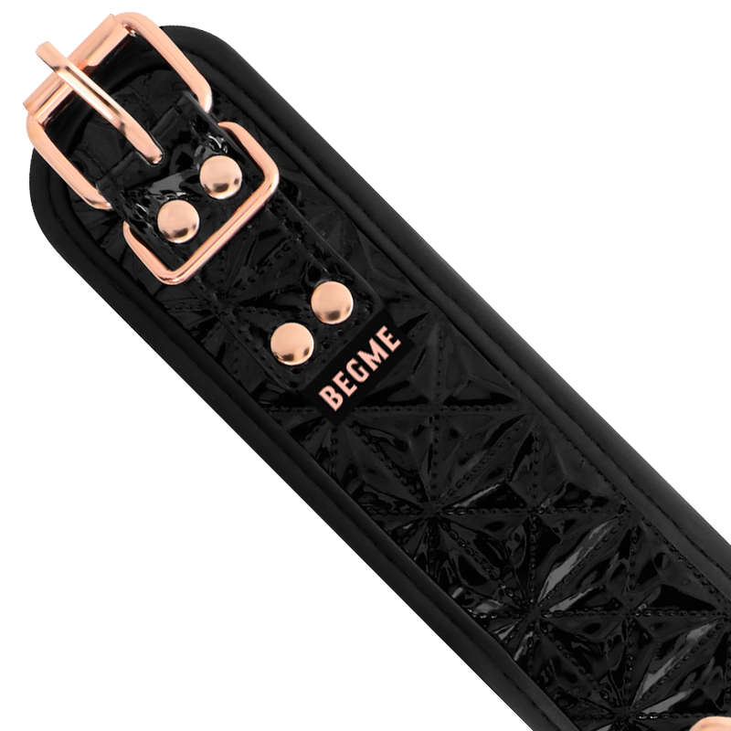 Colar BDSM de Couro Vegan BEGME Black Edition Premium com corrente de metal