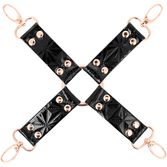Close-up do Hog Tie Black Edition da BEGME em couro vegano e neoprene, destacando a qualidade e design para jogos de restrição.