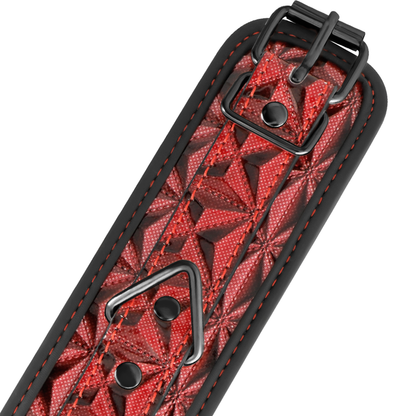 Close-up of the BEGME Punhos de Tornozelo Premium Red Edition com Forro de Neoprene showing its design and material.
