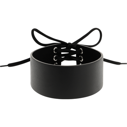 Coquette Chic Desire Gargantilha de Couro Vegano, um acessório ajustável para fetiche e estilo BDSM.