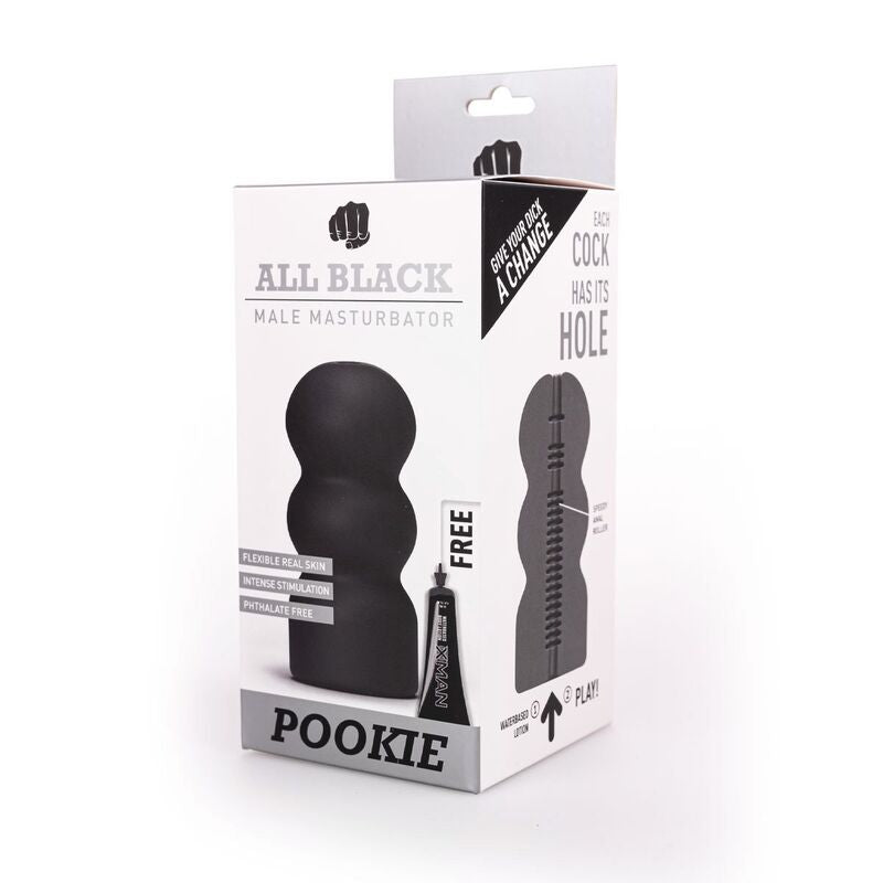 Close-up do Pookie Masturbador Masculino All Black, mostrando o seu design elegante e textura suave.