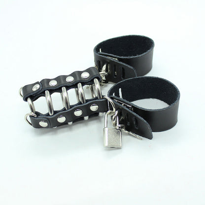Gaiola para Pénis OHMAMA Fetish com anéis de metal e alças de couro ajustáveis