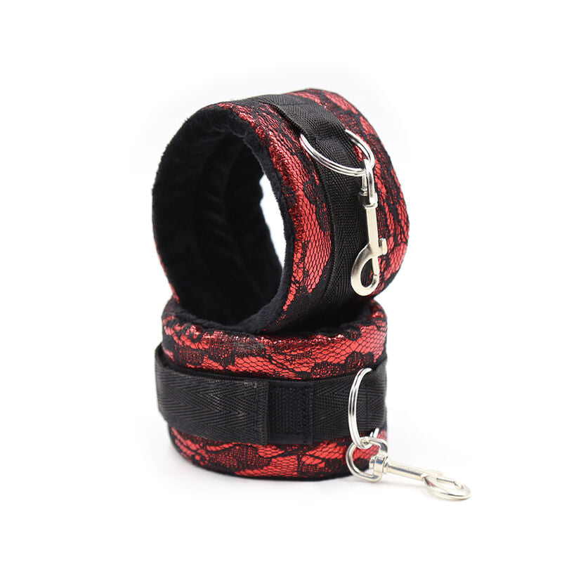Algemas de veludo OHMAMA FETISH vermelhas e pretas com fita de nylon ajustável para BDSM.