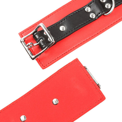 Algemas de Pulso Fetiche OHMAMA em vermelho e preto com corrente de metal e fivela ajustável, prontas para jogos de contenção.