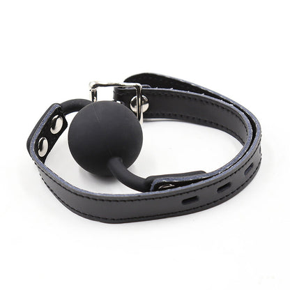 Ohmama Fetish Gag de Bola de Silicone com Cinto de Couro e Cadeado, mostrando a bola de silicone preta e o cinto de couro ajustável.