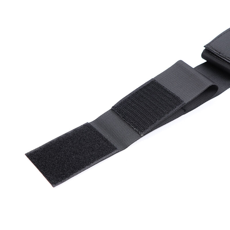 Ohmama Fetish Barra Separadora Flexível com Retenções de Pulso de Nylon para experiências BDSM seguras.