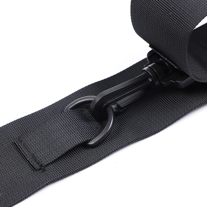 Close-up of the 'Ohmama Proteções de Pulso de Nylon Ajustáveis' showing its texture and features.