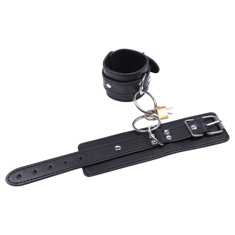 OHMAMA FETISH O-Ring Retenções de Pulso Bloqueadas, acessório BDSM de alta qualidade para jogos de controlo e exploração.