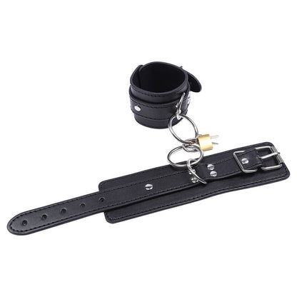 OHMAMA FETISH O-Ring Retenções de Pulso Bloqueadas, acessório BDSM de alta qualidade para jogos de controlo e exploração.
