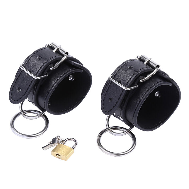 OHMAMA FETISH O-Ring Retenções de Pulso Bloqueadas, acessório BDSM de alta qualidade para jogos de controlo e exploração.