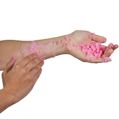 Sais de Banho SECRETPLAY Pretty But Wild 350gr para esfoliar e relaxar a pele, com aroma a caramelo.