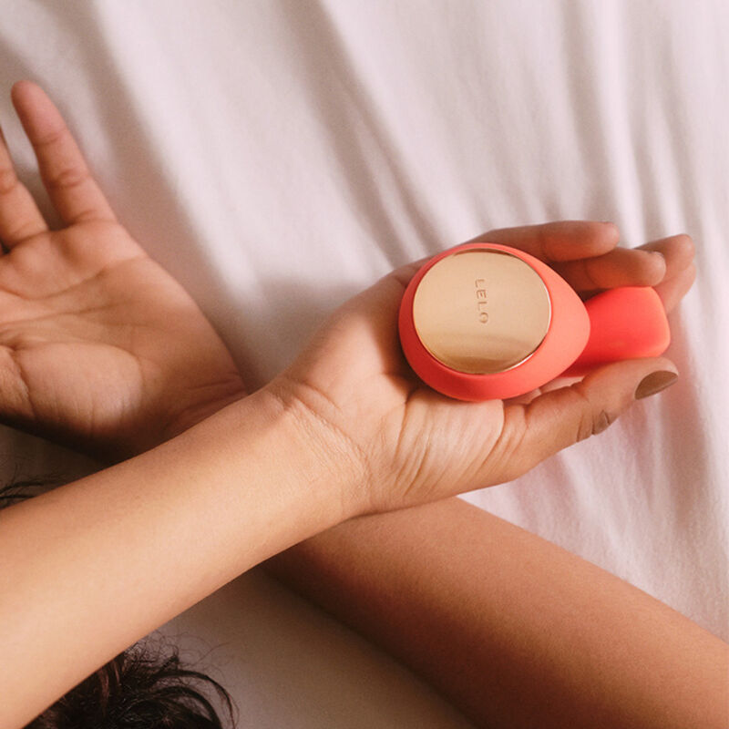 Lelo IDA Wave Massageador para Casais App WaveMotion Coral, detalhe do design e funcionalidades de prazer dual