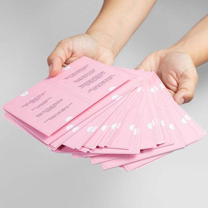 Jogo de Cartas Pull & Play da Secretplay para casais, com 100 testes interativos para estimular a paixão.
