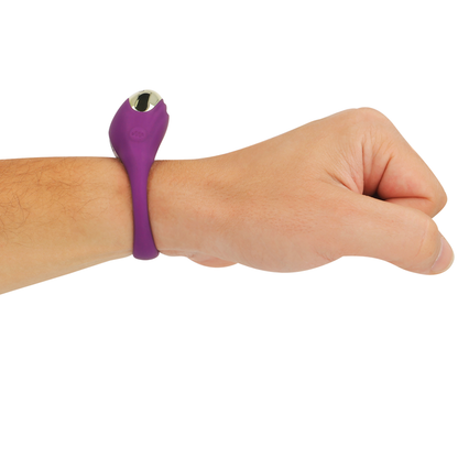 Anel Vibratório TREASURE Robin com tecnologia WATCHME, mostrando seu design ergonómico e material de silicone.