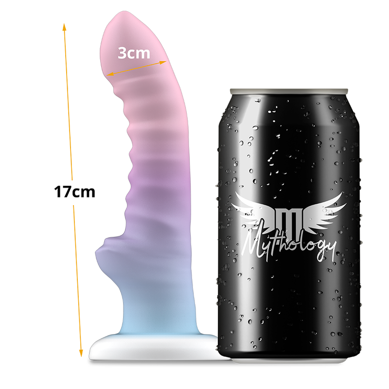 Dildo MYTHOLOGY Colby Nayade em silicone flexível com base de sucção.