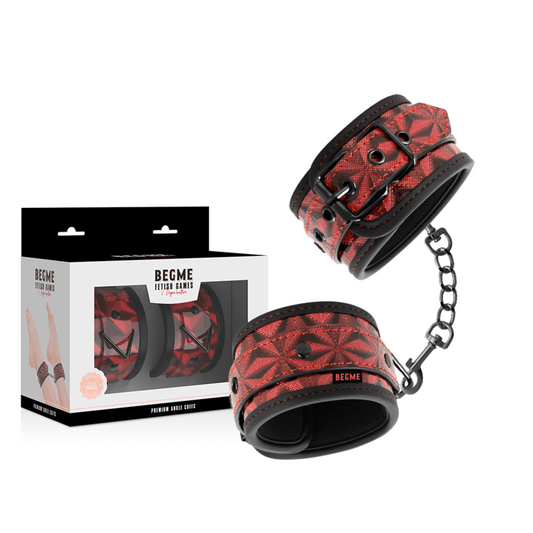 Close-up of the BEGME Punhos de Tornozelo Premium Red Edition com Forro de Neoprene showing its design and material.