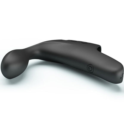 Close-up of the PRETTY LOVE Dedal Vibrador Gorgona Preto Recarregável, highlighting its smooth silicone texture and compact design.