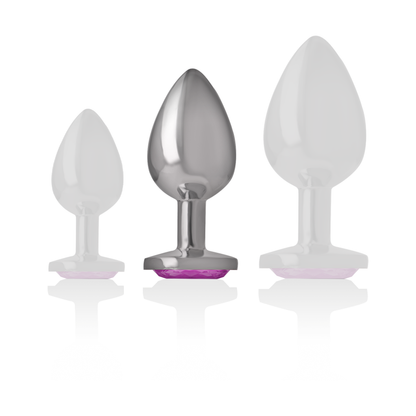 Close-up do Plug Anal Metálico Coração Rosa M Intense com joia de diamante, mostrando seu design luxuoso e material metálico.