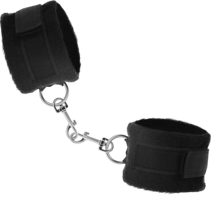 Conjunto erótico INTENSE FETISH com algemas, venda e tickler em couro vegano.