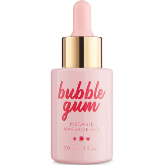 Close-up do Kit Bubblegum Play BIJOUX - INDISCRETS, mostrando o óleo aquecedor, gel de massagem e lip gloss sabor chiclete.