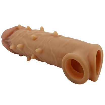 Close-up da capa de pénis PRETTY LOVE Extensioning Osborn, mostrando a textura de silicone realista e nós estimulantes.