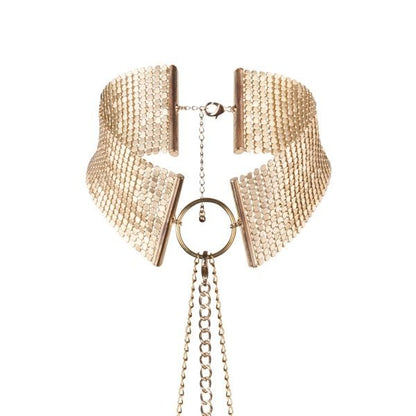 Detalhe do BIJOUX Désir Métallique Colar Metálico Dourado Ajustável, destacando a malha e corrente.