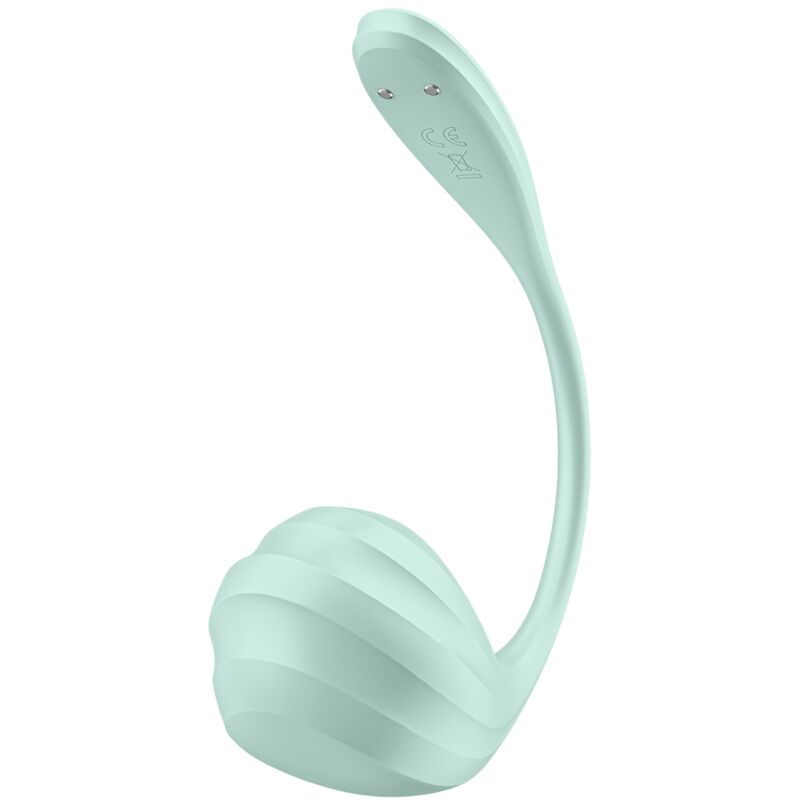 Close-up of the SATISFYER Estimulador G-Spot Smooth Petal Verde App Control, highlighting its flexible design and texture.