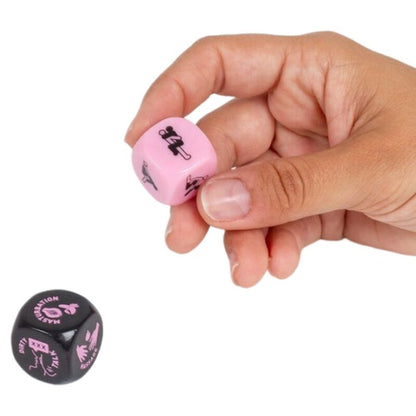 Jogo de 2 dados de preliminares eróticas Secret Play para casais, explorando a intimidade e a paixão.