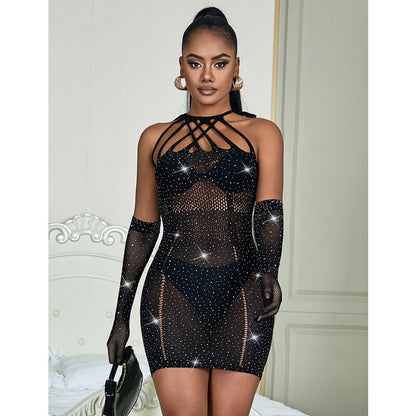 Vestido de rede Subblime preto com strass, detalhes em malha e corte sensual.