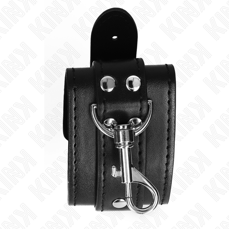 KINK Algemas de Pulso Masmorra Ajustáveis Pretas com Bloqueio para BDSM, exibindo o design e o fecho de segurança.