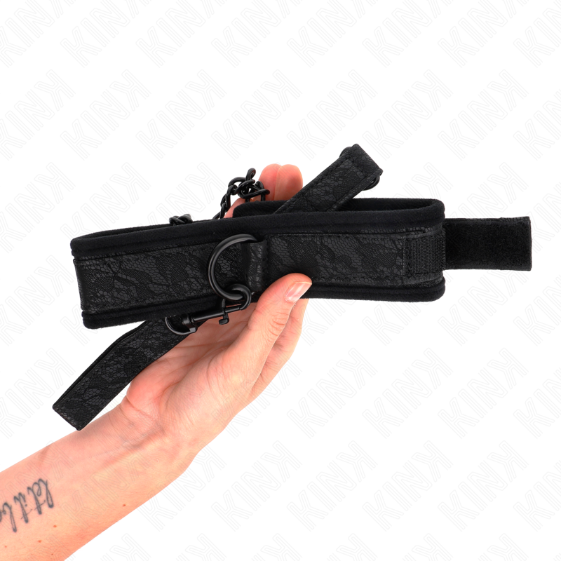 Colar KINK Básico com Trela Ajustável para BDSM, exibindo materiais premium e design elegante.