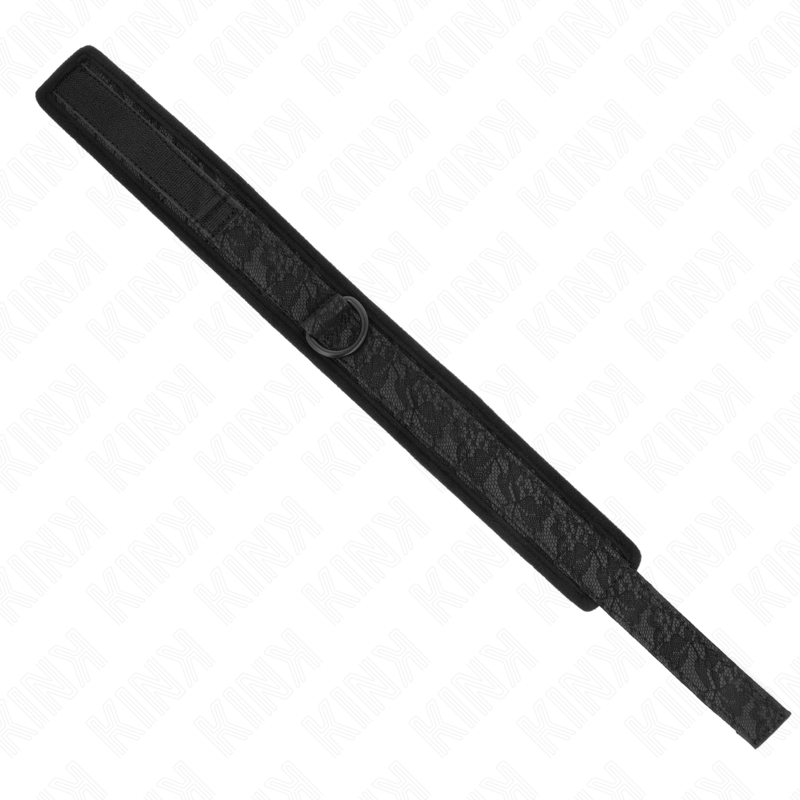 Colar KINK Básico com Trela Ajustável para BDSM, exibindo materiais premium e design elegante.