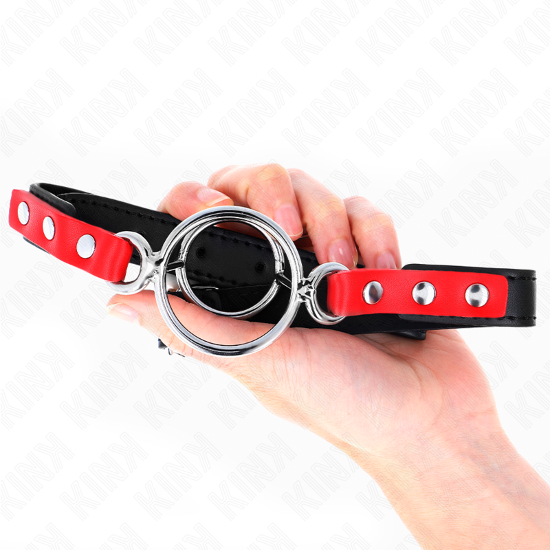 Mordaça KINK com múltiplos O-Rings vermelha, detalhe da sua construção em silicone e metal.