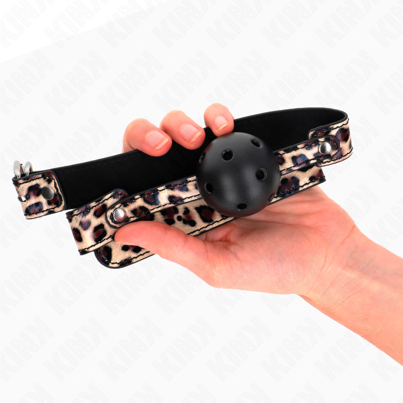 Mordaça de bola KINK com design leopardo e correia ajustável para sessões BDSM.