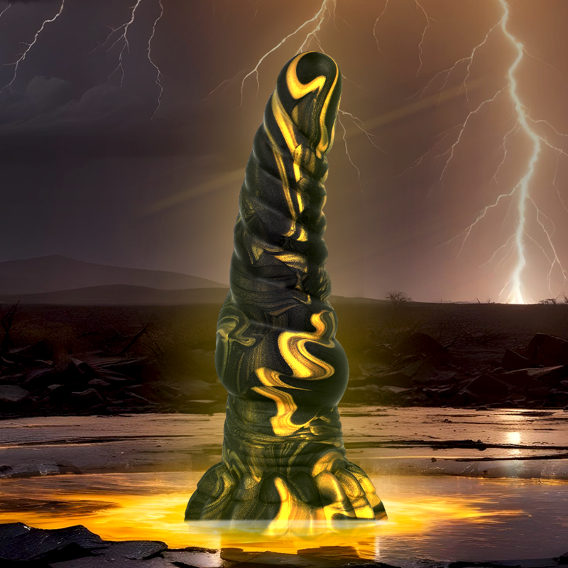 Close-up of the EPIC Dildo Fúrias de Silicone Líquido, showing its unique texture and shape.