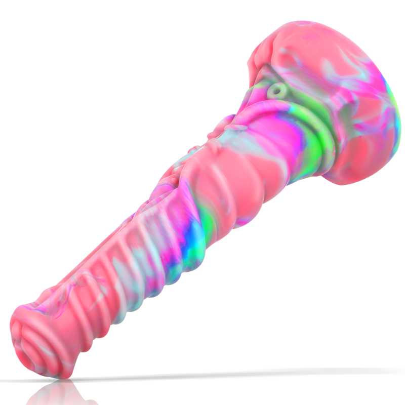 Close-up do Dildo EPIC Sidhe em silicone líquido, mostrando detalhes e textura.