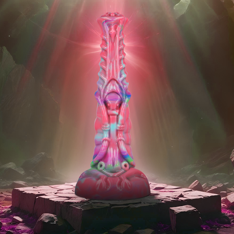 Close-up do Dildo EPIC Sidhe em silicone líquido, mostrando detalhes e textura.