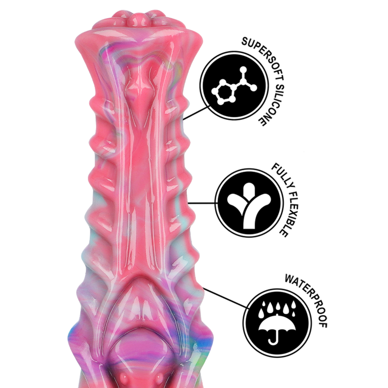 Close-up do Dildo EPIC Sidhe em silicone líquido, mostrando detalhes e textura.