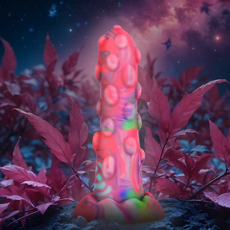Dildo EPIC Nixie de silicone líquido com base de sucção, mostrando seu design elegante e textura suave.