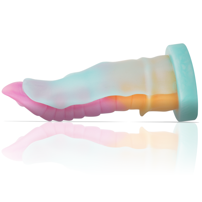 Close-up do Dildo EPIC Kelpie Formato Cavalo, mostrando sua textura em silicone e base com ventosa.