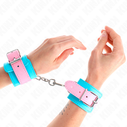 Pulseira KINK Bonito Ajustável Azul/Rosa para sessões BDSM, com design confortável e seguro.