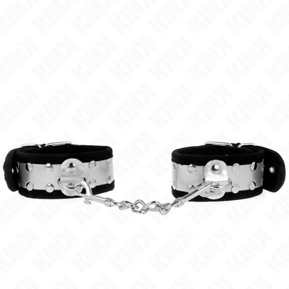 Close-up da KINK Pulseira Fina de Pulso Preto/Prata mostrando seu design elegante e textura