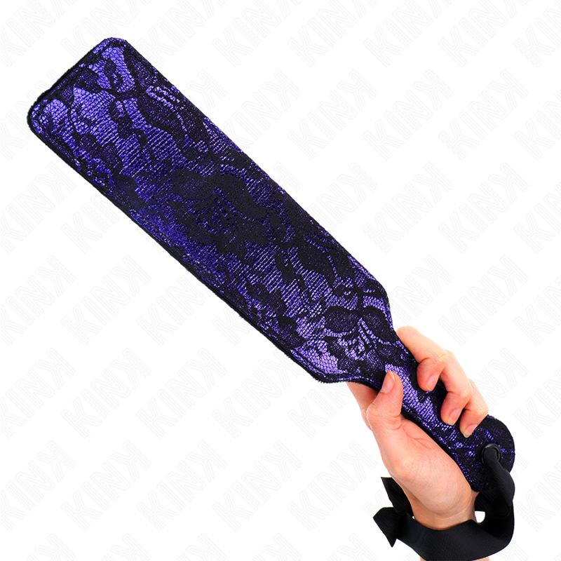 Paleta de Couro KINK Scandal Design 37 x 7 cm, ideal para brincadeiras BDSM de impacto e controlo, mostrando textura do couro.