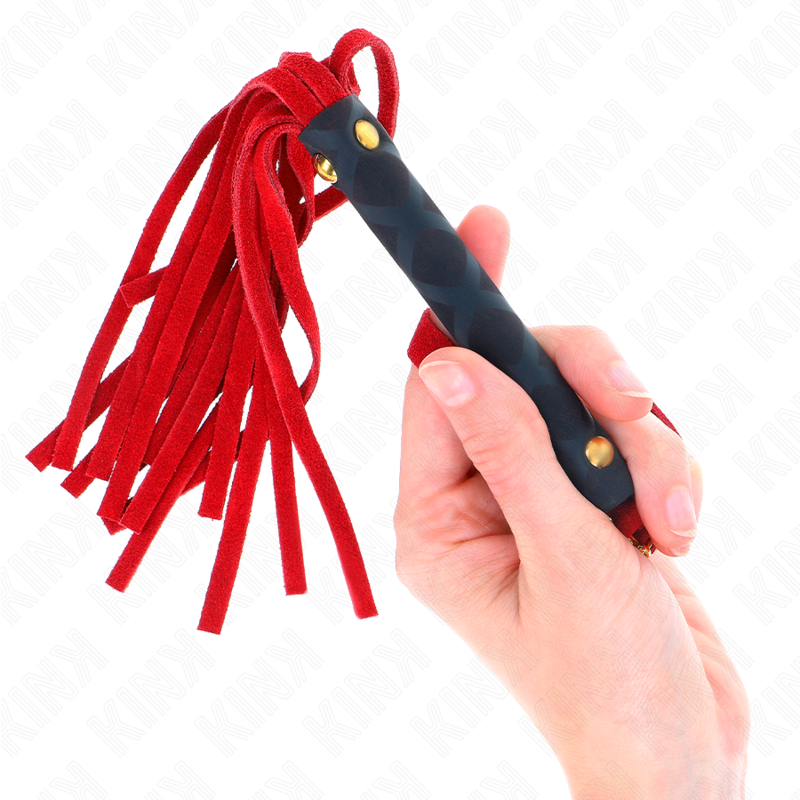 Close-up of the KINK Mini Chicote de Camurça Vermelha 30 CM, showing its soft texture and compact design.