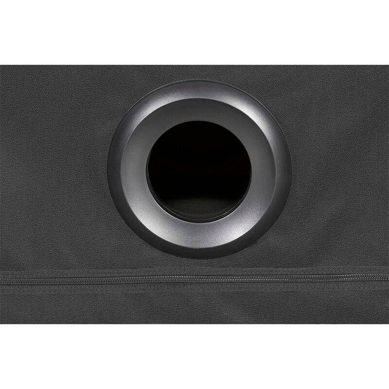Cabine BDSM Secret Dome Kink Club La Niche em preto e vermelho para experiências de contenção.