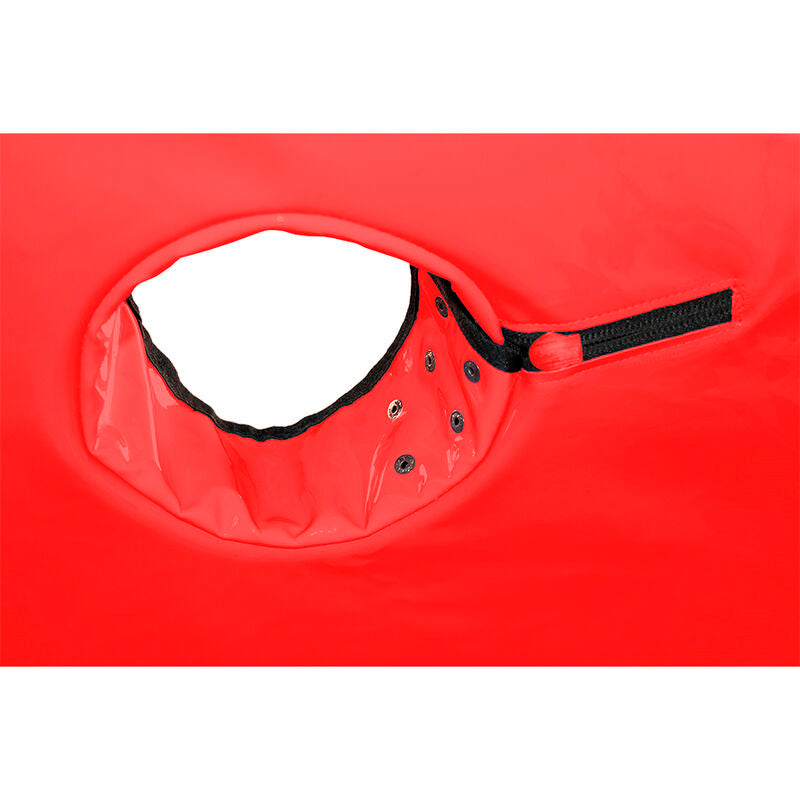 Close-up da Cabine Bukkake Kink Club SECRET DOME Preto e Vermelho, mostrando detalhes da estrutura e acessórios.