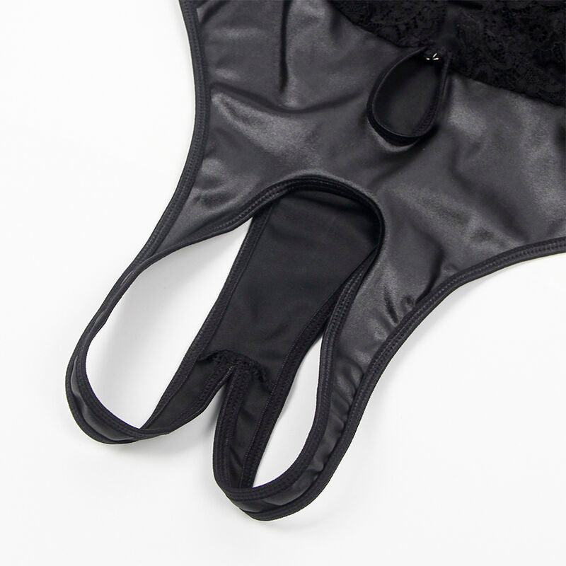 Body sexy preto SUBBLIME com cinta-liga integrada, detalhe da renda e design sedutor.
